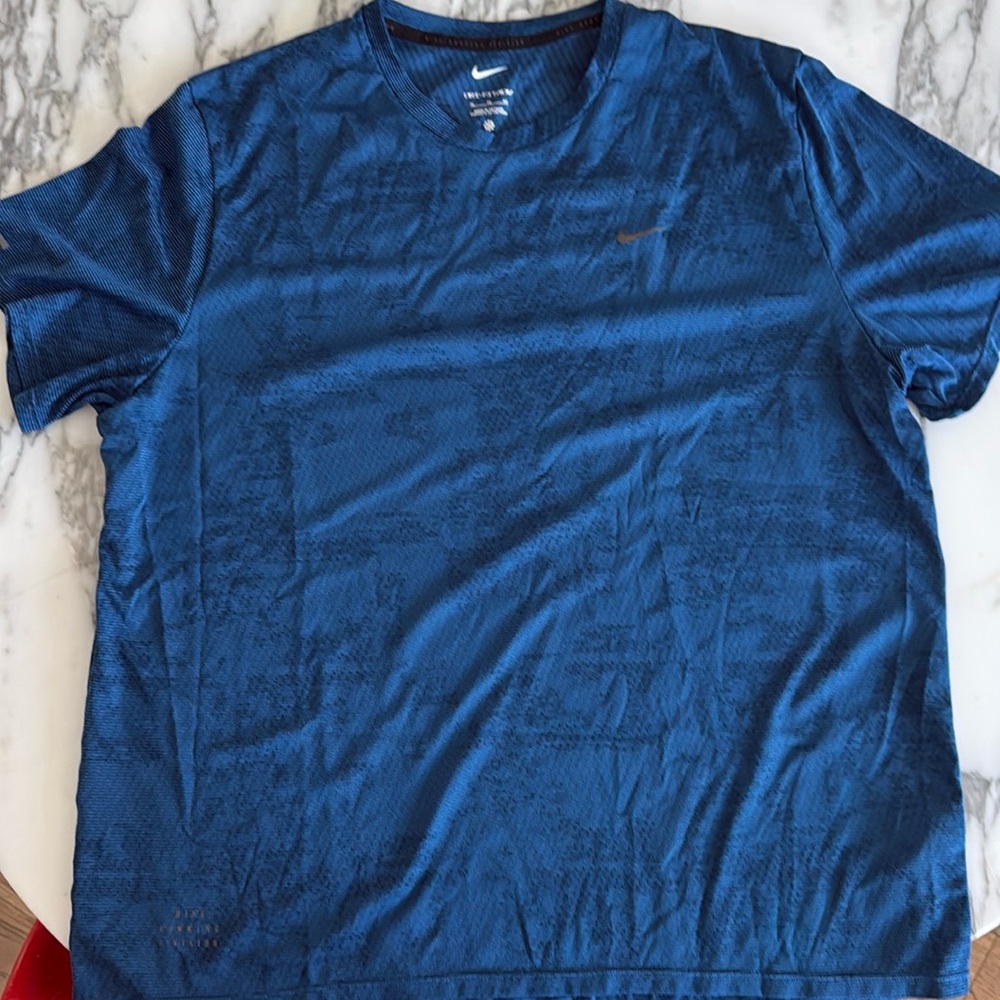 Men’s Nike Running shirt size XL